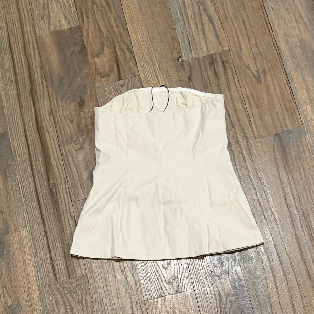 Elegant Strapless Cream Dress - Picture 4 of 6